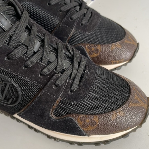 Excellent condition Louie Vuitton sneakers size 7 - Picture 8 of 9